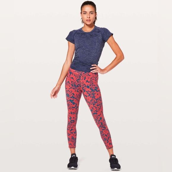 Lululemon Final Lap Crop *23" Size 6 - Picture 2 of 9